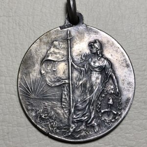 Argentina, medalla conmemorativa centenario de la independencia Pichincha 1916. Plata 28.5 mm.
