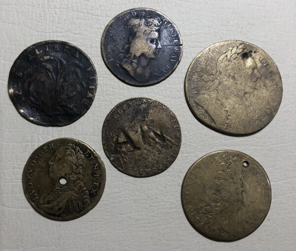 Lote x 6 medallas, Francia y Reino Unido, siglo XVII y XVIII, Carlos II de Inglaterra, Luis XIV y XV de Francia. - Imagen 2
