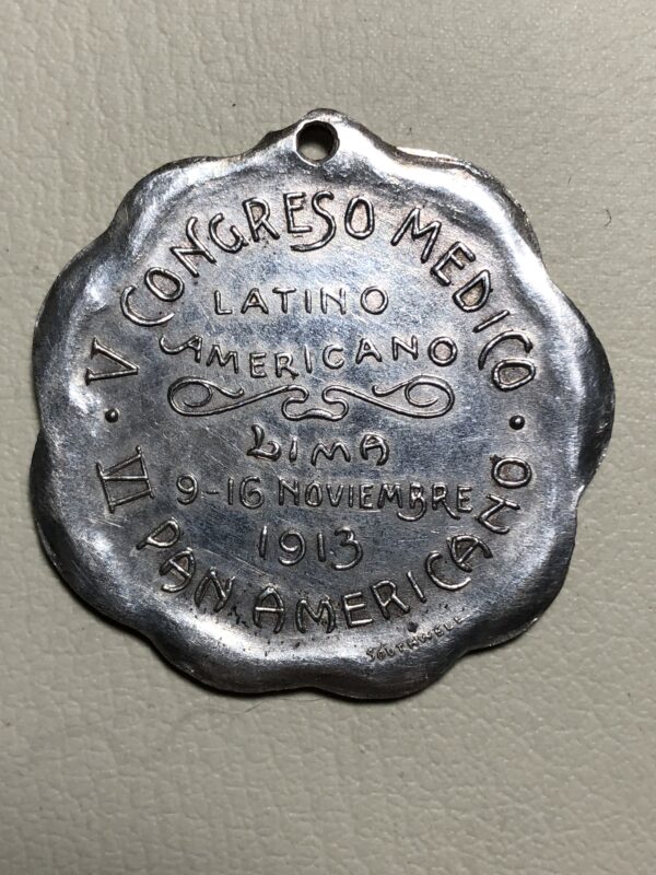 Peru, medalla conmemorativa al V congreso médico latinoamericano, Lima Noviembre 1913, IV congreso médico panamericano. Plata 33 mm. - Imagen 2