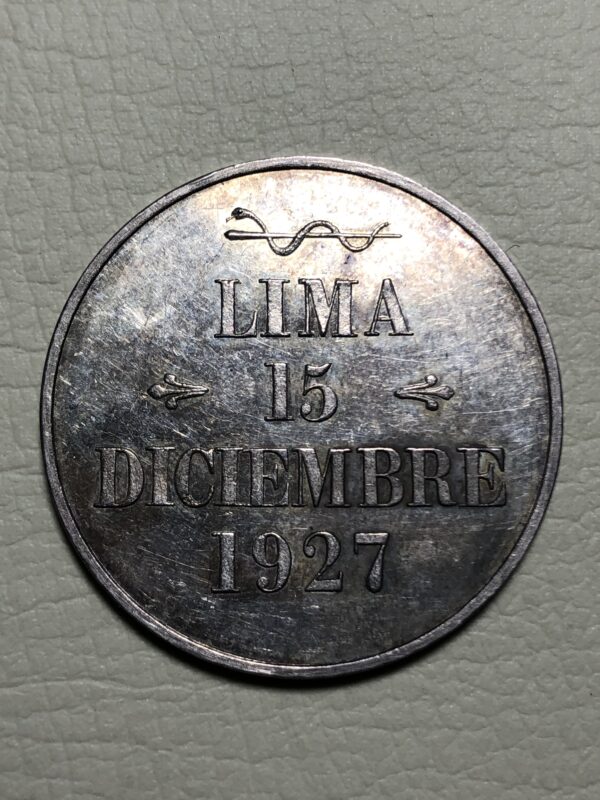 Perú, medalla conmemorativa 1er congreso de medicina, Lima 1927. Plata 29.5 mm. - Imagen 2